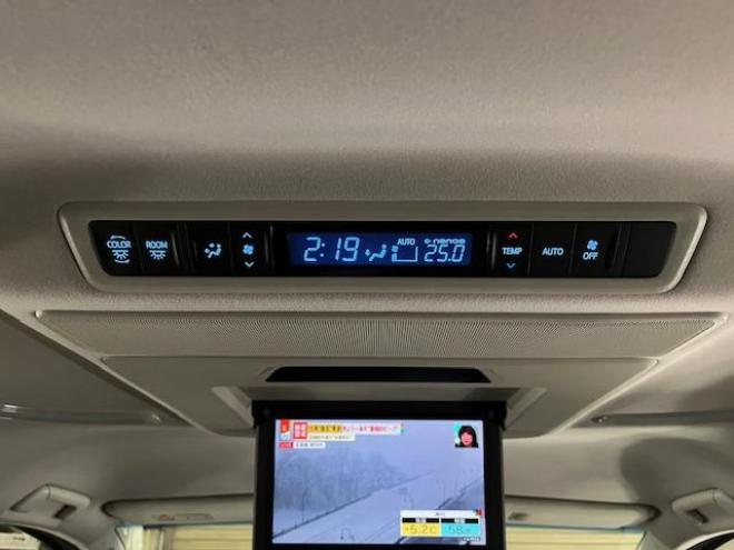 アルファードハイブリッドＳＲ　本州仕入　寒冷地仕様　禁煙車　純正ブラックレザーシート　純正１７インチＡＷ　社外１６ＡＷ＋スタッドレスタイヤ付　純正ナビ　地デジ　Ｂｌｕｅｔｏｏｔｈオーディオ　純正リアフリップダウンモニター　ＥＴＣ 4WD 2500 5Dr