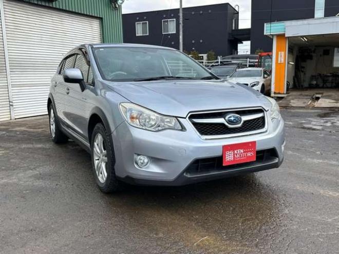 インプレッサXVハイブリッド 2.0i 4WD　ナビ　ワンセグ　アルミホイール　クルーズコントロール　ABS　横滑り防止装置　盗難防止装置　パワステ　パワーウィンドウ　スマートキー　キーレスエントリー　MTモード付　アイドリングストップ　ETC 2000