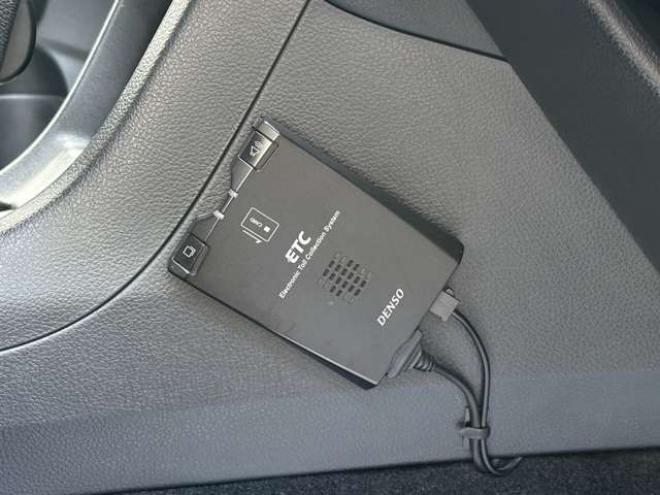 インプレッサXVハイブリッド 2.0i 4WD　ナビ　ワンセグ　アルミホイール　クルーズコントロール　ABS　横滑り防止装置　盗難防止装置　パワステ　パワーウィンドウ　スマートキー　キーレスエントリー　MTモード付　アイドリングストップ　ETC 2000