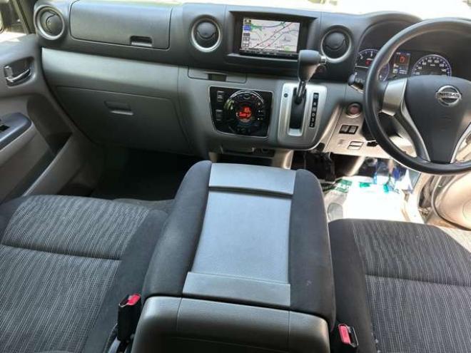 キャラバンNV350 2.5 プレミアムGX ロングボディ ディーゼルターボ 4WD　ナビ/Bカメラ/ETC/プッシュスタート 2500