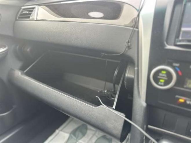 カムリハイブリッド2.5 Gパッケージ　純正アルミ　純正ナビ　ETC　ワンセグ　バックカメラ　パワステ　パワーウィンドウ　キーレスエントリー　電動シート　クルーズコントロール　横滑り防止装置　盗難防止装置 正規輸入車 2WD 2500