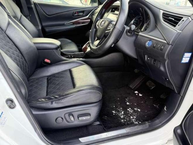 ハリアーハイブリッド2.5ハイブリッドE-Fourプレミアム 4WD ローンが不安な方＜優遇ローン＞  本州仕入　フルエアロ　SDナビTV　バックカメラ　4WD 