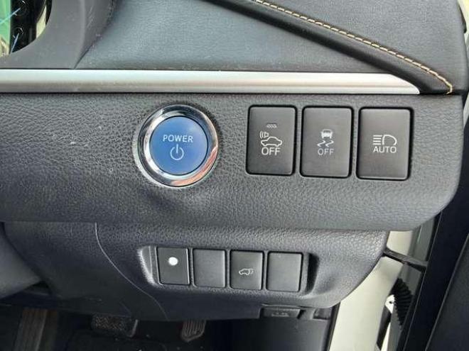 ハリアーハイブリッド2.5ハイブリッドE-Fourプレミアム 4WD ローンが不安な方＜優遇ローン＞  本州仕入　フルエアロ　SDナビTV　バックカメラ　4WD 