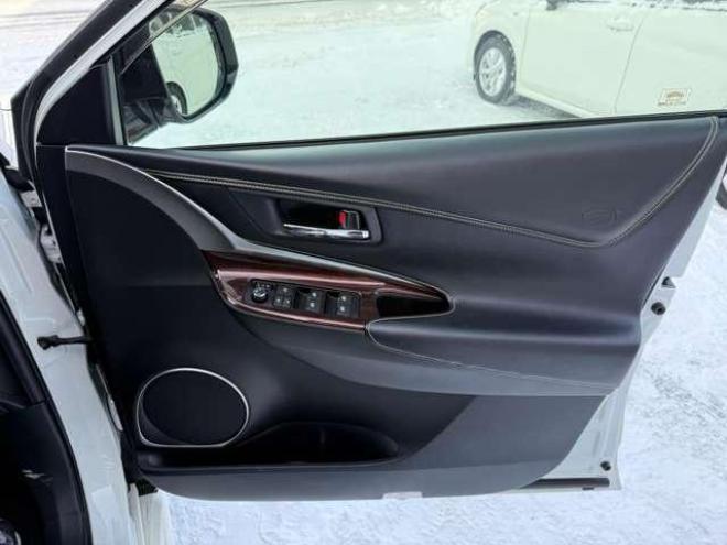 ハリアーハイブリッド2.5ハイブリッドE-Fourプレミアム 4WD ローンが不安な方＜優遇ローン＞  本州仕入　フルエアロ　SDナビTV　バックカメラ　4WD 