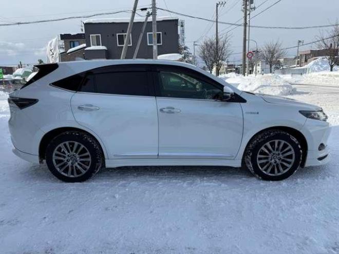 ハリアーハイブリッド2.5ハイブリッドE-Fourプレミアム 4WD ローンが不安な方＜優遇ローン＞  本州仕入　フルエアロ　SDナビTV　バックカメラ　4WD 