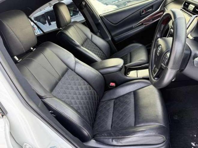 ハリアーハイブリッド2.5ハイブリッドE-Fourプレミアム 4WD ローンが不安な方＜優遇ローン＞  本州仕入　フルエアロ　SDナビTV　バックカメラ　4WD 