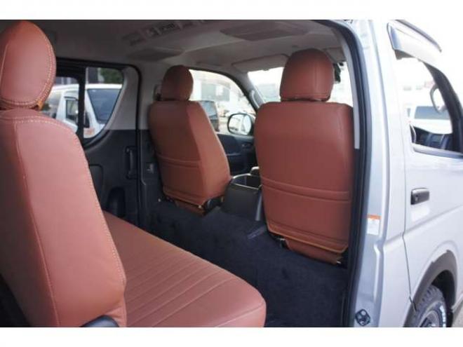 レジアスエース2.8 スーパーGL ロングボディ ディーゼルターボ 4WD　415COBRA丸目キット&CL3フロントリップ&ステージIリアスポ　415SAFARIオーバーフェンダー　ESSEXステラ16インチAW　TOYOオープンカントリーR/T　415COBRAベッドキット　寒冷地仕様　純正ETC 新品シートカバー 2800