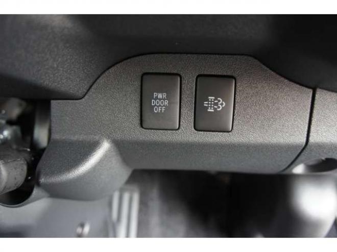 ハイエースバン2.8 スーパーGL ダークプライム S ロングボディ ディーゼルターボ 4WD　ダークプライムS　登録済未使用車　4WD　両側パワースライドドア　デジタルインナーミラー　全方位カメラ　バックカメラ　寒冷地仕様　プッシュスタート　スマートキー　415COBRAフラットベッドキット 登録済未使用車 2800