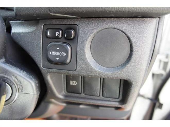 ハイエースバン2.8 DX ロング ディーゼルターボ 4WD　フロントシートセパレート仕様変更済　　　センターコンソール付　415COBRA丸目ライトキット&バッドラッカー16インチAW　415SAFARIフロントスポイラー　TOYOオープンカントリーR/T　電動格納ドアミラー 2800