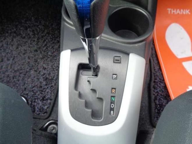 アクア1.5 S　キーフリー　純正ナビ　ワンセグ 2WD 1500