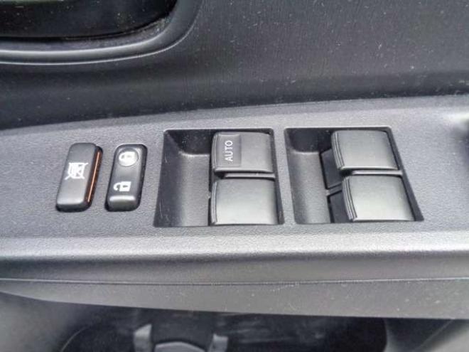 ヴィッツ1.0 F　FF　キーレス　社外ナビ　バックカメラ 2WD 1000