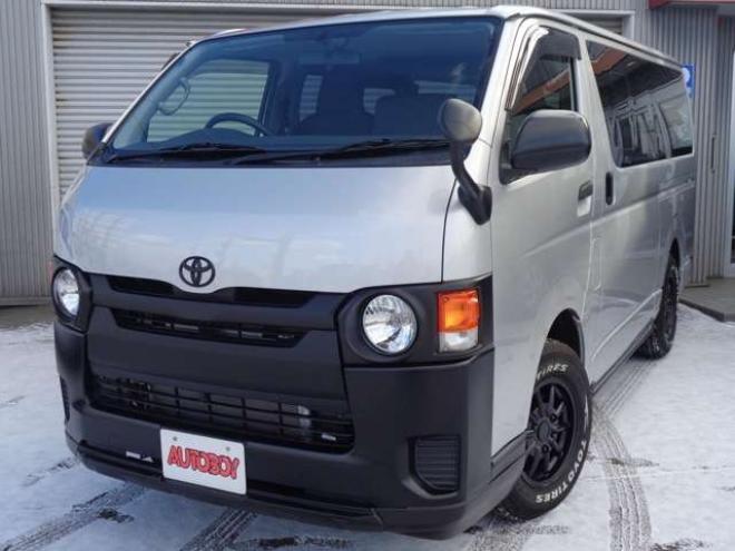 ハイエースバン2.8 DX ロング ディーゼルターボ 4WD　寒冷地仕様　　丸目クラシックヘッドライトキット　415COBRA　SAFARIフロントリップスポイラー　16インチアルミ&トーヨーH30　リアヒーター　リアエアコン 2800