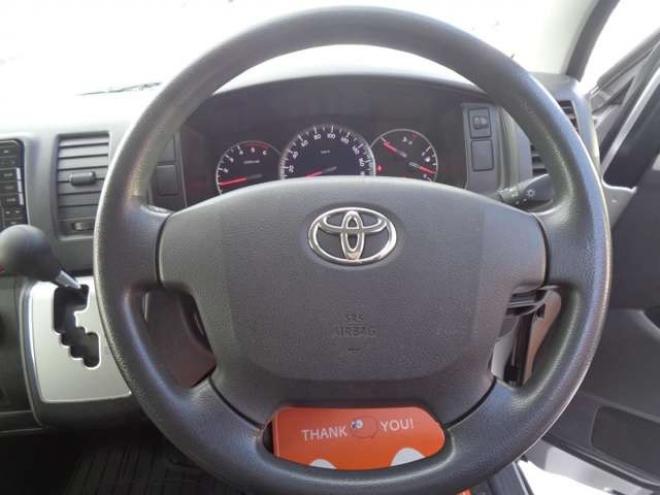 ハイエースバン2.8 DX ロング ディーゼルターボ 4WD　寒冷地仕様　　丸目クラシックヘッドライトキット　415COBRA　SAFARIフロントリップスポイラー　16インチアルミ&トーヨーH30　リアヒーター　リアエアコン 2800