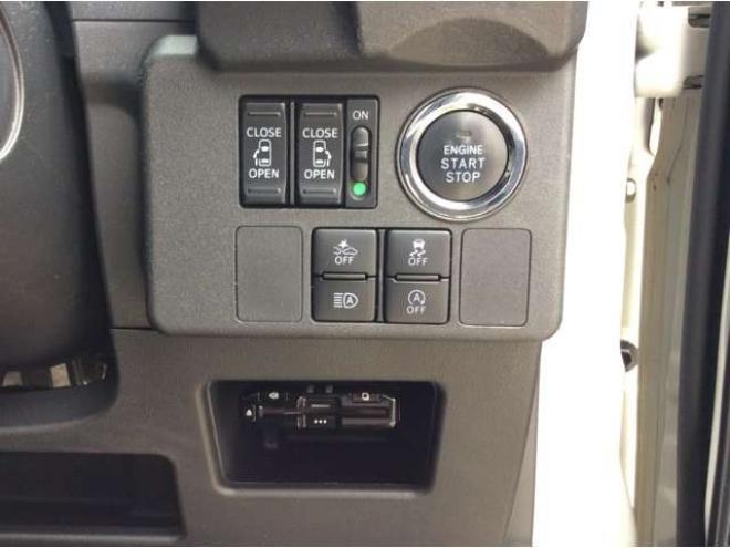 ピクシスメガL SAIII 4WD　両側パワスラ　プッシュスタート　スマートキー　運転席側シートヒーター　純正ナビ　フルセグTV　横滑り防止　アイドリングストップ　衝突被害軽減　オートライト　ドラレコ　ETC　バックカメラ　電動格納ミラー 660