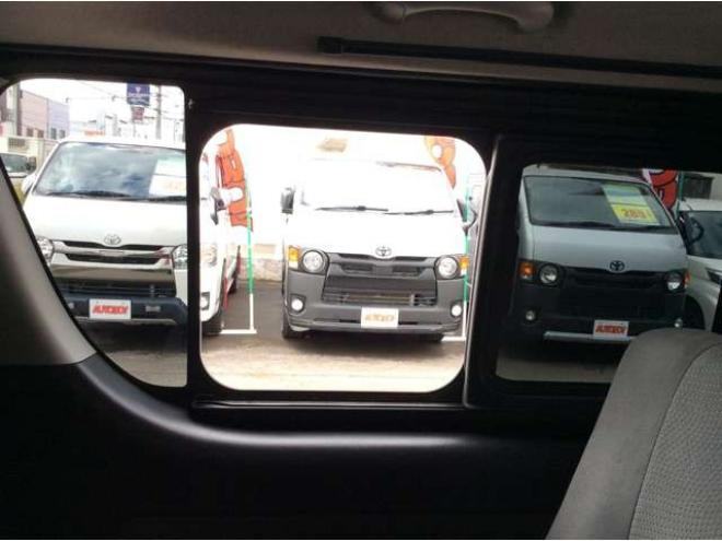 ハイエースバン2.8 スーパーGL ロング ディーゼルターボ 4WD　リアヒーター&クーラー　プッシュスタート　スマキー　ステアリングスイッチ　オートハイビーム　パノラミックビューモニター　純正ナビ　フルセグTV　ドラレコ　ETC　インナーミラー　横滑り防止　フロントフォグ 2800