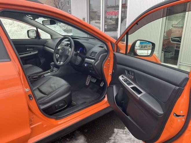 インプレッサXVハイブリッド 2.0i-L アイサイト 4WD　夏冬タイヤ付　　社外ナビTV　バックカメラ　クルコン　ETC　パワーシート　シートヒーター　ドラレコ　プッシュスタート　スターター機能付純正スマートキー　パドルシフト　Bluetooth　ワンオーナー 2000