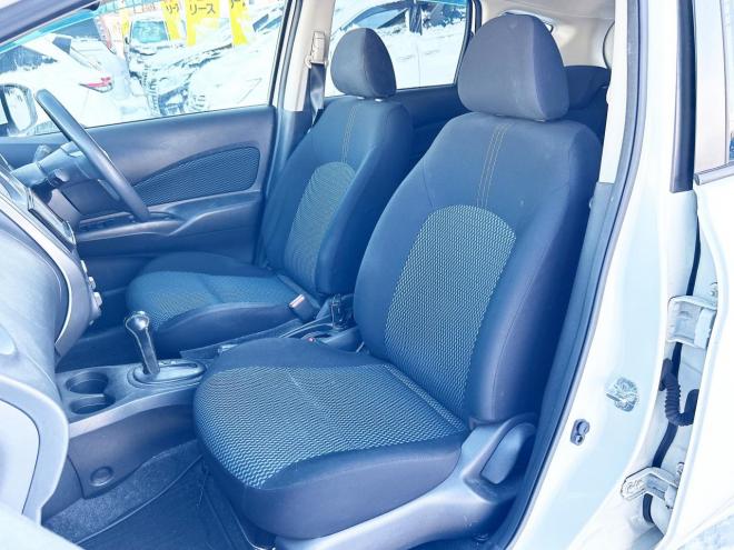 ノート1.2X FOUR 4WD　ローンが不安な方＜優遇ローン＞寒冷地仕様　エマージェンシーブレーキ　社外ナビ 4WD