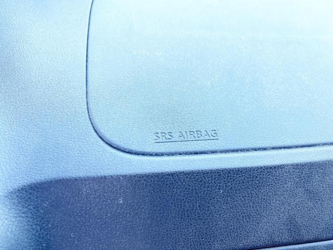 ノート1.2X FOUR 4WD　ローンが不安な方＜優遇ローン＞寒冷地仕様　エマージェンシーブレーキ　社外ナビ 4WD