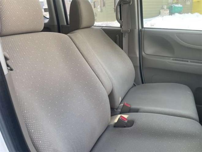 N-BOXG Lパッケージ 4WD　新在　庫　　限　定プ　ライス!!　ナビ　TV　バックカメラ　Pドア 660