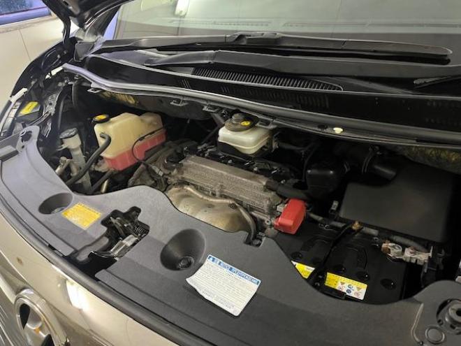 ヴェルファイア２．４Ｚ　ゴールデンアイズ　後期型　寒冷地仕様　禁煙車　両側パワースライドドア　パワーバックドア　純正ハーフレザーシート　純正１８インチＡＷ　社外１６ＡＷ＋スタッドレスタイヤ付　フロントガラス熱線　クルーズコントロール　ＥＴＣ 4WD 2400 5Dr