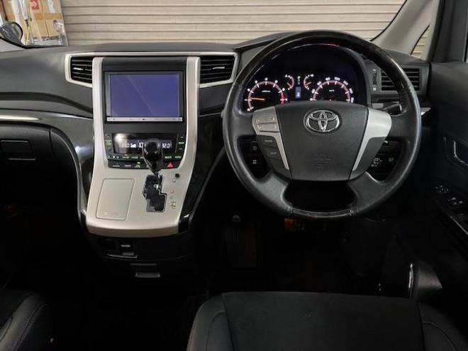 ヴェルファイア２．４Ｚ　ゴールデンアイズ　後期型　寒冷地仕様　禁煙車　両側パワースライドドア　パワーバックドア　純正ハーフレザーシート　純正１８インチＡＷ　社外１６ＡＷ＋スタッドレスタイヤ付　フロントガラス熱線　クルーズコントロール　ＥＴＣ 4WD 2400 5Dr