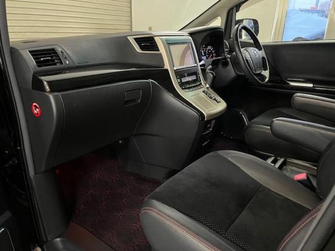 ヴェルファイア２．４Ｚ　ゴールデンアイズ　後期型　寒冷地仕様　禁煙車　両側パワースライドドア　パワーバックドア　純正ハーフレザーシート　純正１８インチＡＷ　社外１６ＡＷ＋スタッドレスタイヤ付　フロントガラス熱線　クルーズコントロール　ＥＴＣ 4WD 2400 5Dr