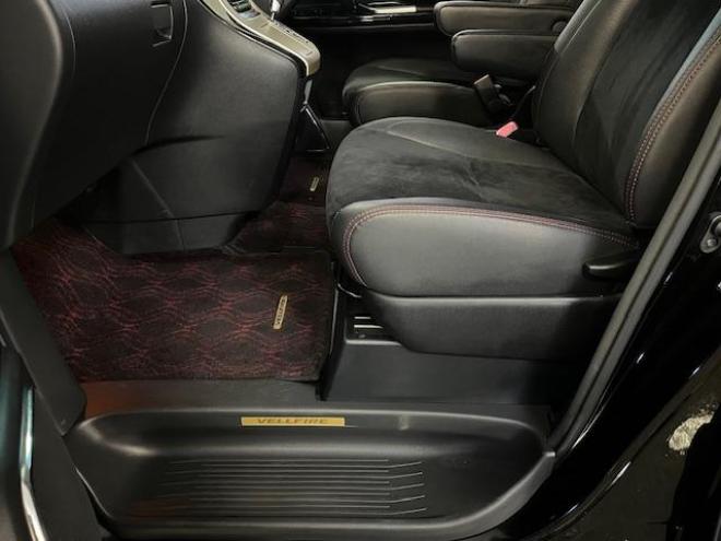 ヴェルファイア２．４Ｚ　ゴールデンアイズ　後期型　寒冷地仕様　禁煙車　両側パワースライドドア　パワーバックドア　純正ハーフレザーシート　純正１８インチＡＷ　社外１６ＡＷ＋スタッドレスタイヤ付　フロントガラス熱線　クルーズコントロール　ＥＴＣ 4WD 2400 5Dr