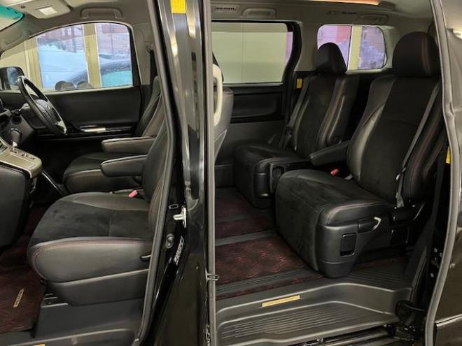 ヴェルファイア２．４Ｚ　ゴールデンアイズ　後期型　寒冷地仕様　禁煙車　両側パワースライドドア　パワーバックドア　純正ハーフレザーシート　純正１８インチＡＷ　社外１６ＡＷ＋スタッドレスタイヤ付　フロントガラス熱線　クルーズコントロール　ＥＴＣ 4WD 2400 5Dr