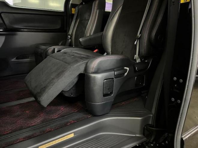 ヴェルファイア２．４Ｚ　ゴールデンアイズ　後期型　寒冷地仕様　禁煙車　両側パワースライドドア　パワーバックドア　純正ハーフレザーシート　純正１８インチＡＷ　社外１６ＡＷ＋スタッドレスタイヤ付　フロントガラス熱線　クルーズコントロール　ＥＴＣ 4WD 2400 5Dr