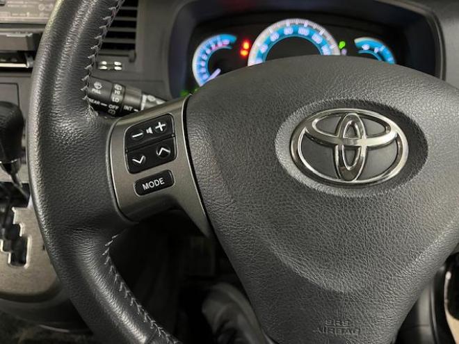 アイシスプラタナ　リミテッド　ワンオーナー　寒冷地仕様　禁煙車　両側パワースライドドア　純正１５インチＡＷ　社外１５ＡＷ＋スタッドレスタイヤ　純正ＨＤＤナビ　地デジ　ＤＶＤ再生　Ｂｌｕｅｔｏｏｔｈ　バックカメラ　エンジンスターター 4WD 5 1800Dr