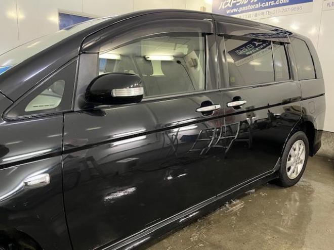 アイシスプラタナ　リミテッド　ワンオーナー　寒冷地仕様　禁煙車　両側パワースライドドア　純正１５インチＡＷ　社外１５ＡＷ＋スタッドレスタイヤ　純正ＨＤＤナビ　地デジ　ＤＶＤ再生　Ｂｌｕｅｔｏｏｔｈ　バックカメラ　エンジンスターター 4WD 5 1800Dr