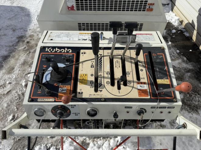 除雪機クボタ KSR400 40馬力 超大型ディーゼル 軽整備済