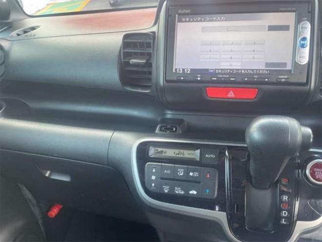 N-BOXカスタムG 4WD　 660