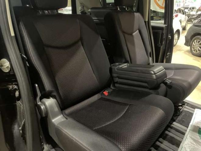 セレナ2.0 ハイウェイスター Jパッケージ 4WD　ナビ　TV　両面パワースライド　TRC　HID　エンスタ　リアカメラ 2000