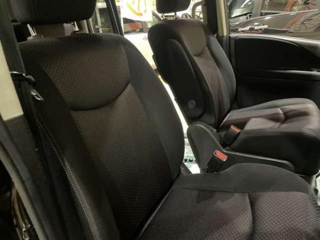 セレナ2.0 ハイウェイスター Jパッケージ 4WD　ナビ　TV　両面パワースライド　TRC　HID　エンスタ　リアカメラ 2000