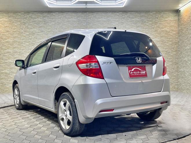 フィット1.3G 4WD 5年保証 ナビTV Bカメ ETC 夏冬タイヤ 寒冷地仕様 禁煙 車検整備2年付 修復歴無