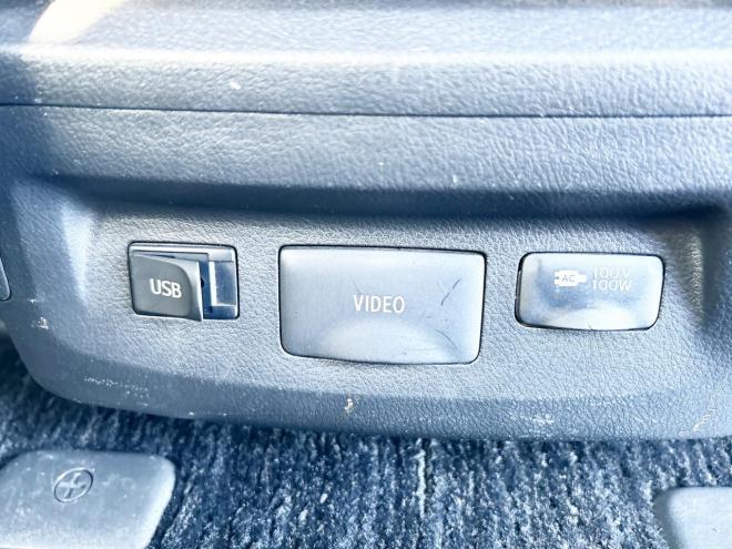 ヴェルファイア2.4Z Gエディション 4WD　ローンが不安な方＜優遇ローン＞　本州仕入　純正ワイドナビ　19AW　TEIN車高調　TRDマフラー 4WD 2400 5Dr