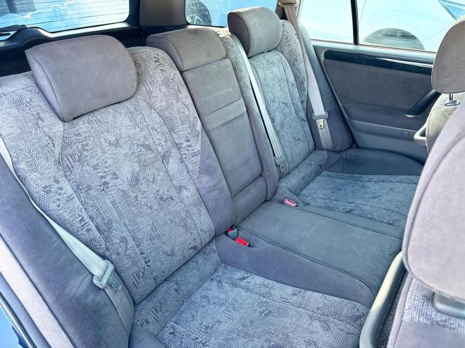 クラウンエステートエステート2.5アスリートFour 4WD 　ローンが不安な方＜優遇ローン＞ ユーザー買取車　社外HDDナビ　HID　ETC　ルーフレール　キーレス 4WD 2500 5Dr