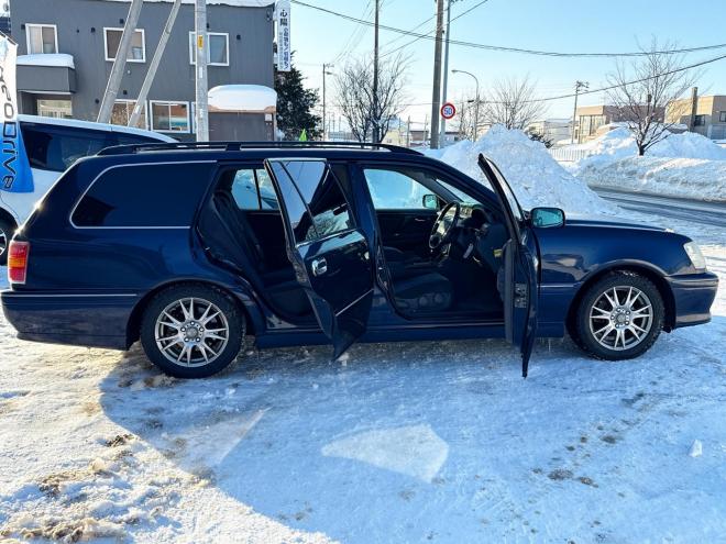 クラウンエステートエステート2.5アスリートFour 4WD 　ローンが不安な方＜優遇ローン＞ ユーザー買取車　社外HDDナビ　HID　ETC　ルーフレール　キーレス 4WD 2500 5Dr