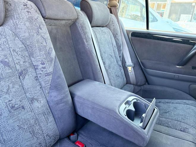 クラウンエステートエステート2.5アスリートFour 4WD 　ローンが不安な方＜優遇ローン＞ ユーザー買取車　社外HDDナビ　HID　ETC　ルーフレール　キーレス 4WD 2500 5Dr