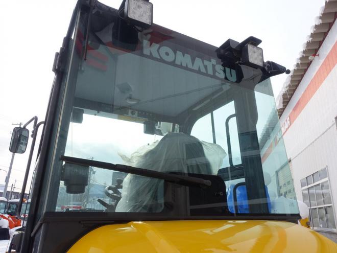 ホイールローダコマツ WA40-8　バケット容量0.5m3　