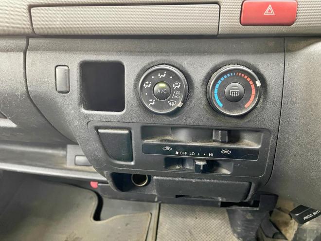ハイエースバン2.5ディーゼルT DXロング 4WD 5年保証 キャンピング ナビTV ETC 寒冷地仕様 禁煙 修復歴無