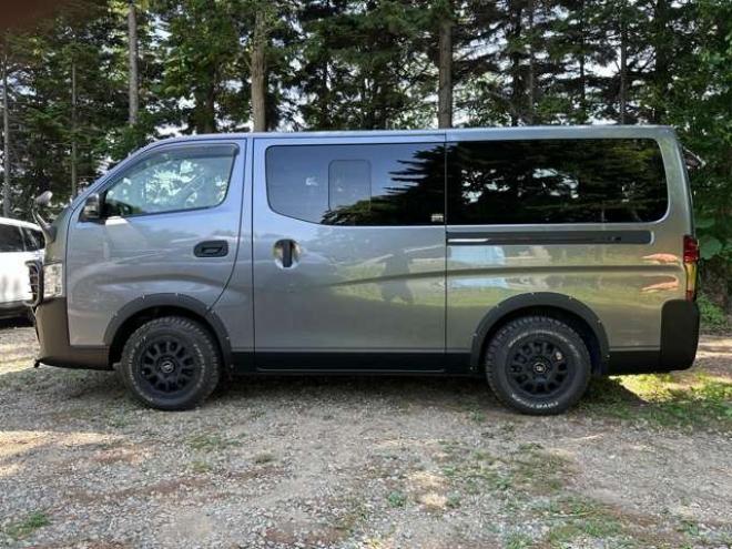 キャラバンNV350 2.5 プレミアムGX ロングボディ ディーゼルターボ 4WD　ナビ/Bカメラ/ETC/プッシュスタート 2500