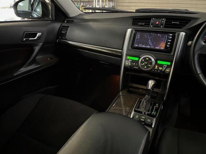 マークX２５０Ｇ　Ｆｏｕｒ　ワンオーナー　寒冷地仕様　禁煙車　社外１８インチＡＷ　社外１６ＡＷ＋スタッドレスタイヤ付　純正ＳＤナビ　地デジ　Ｂｌｕｅｔｏｏｔｈオーディオ　バックカメラ　ドライブレコーダー　ビルトインＥＴＣ 4WD 24500 4Dr