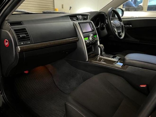 マークX２５０Ｇ　Ｆｏｕｒ　ワンオーナー　寒冷地仕様　禁煙車　社外１８インチＡＷ　社外１６ＡＷ＋スタッドレスタイヤ付　純正ＳＤナビ　地デジ　Ｂｌｕｅｔｏｏｔｈオーディオ　バックカメラ　ドライブレコーダー　ビルトインＥＴＣ 4WD 24500 4Dr