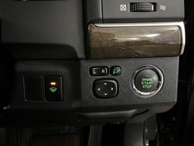 マークX２５０Ｇ　Ｆｏｕｒ　ワンオーナー　寒冷地仕様　禁煙車　社外１８インチＡＷ　社外１６ＡＷ＋スタッドレスタイヤ付　純正ＳＤナビ　地デジ　Ｂｌｕｅｔｏｏｔｈオーディオ　バックカメラ　ドライブレコーダー　ビルトインＥＴＣ 4WD 24500 4Dr