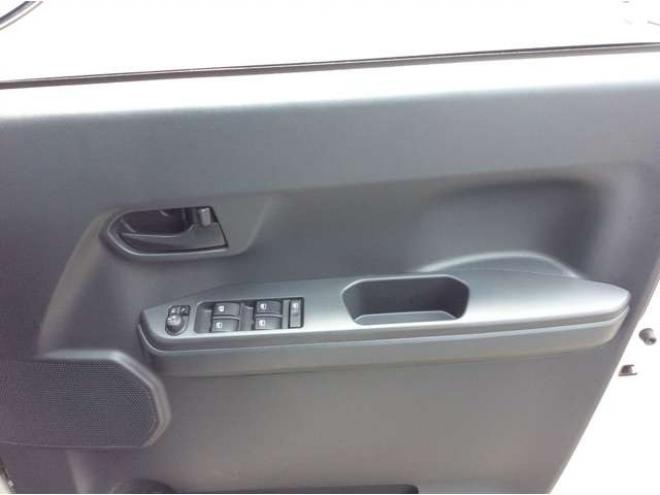 ピクシスメガL SAIII 4WD　両側パワスラ　プッシュスタート　スマートキー　運転席側シートヒーター　純正ナビ　フルセグTV　横滑り防止　アイドリングストップ　衝突被害軽減　オートライト　ドラレコ　ETC　バックカメラ　電動格納ミラー 660