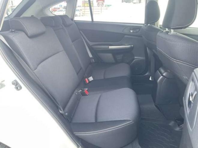 インプレッサスポーツ 2.0 i アイサイト 4WD　プッシュスタート　スマートキー　KENWOOD製ナビTV　Bluetooth バックカメラ　レーダークルーズコントロール　ETC　HIDヘッドライト　リアスポイラー　エアロ(サイド・リア) 2000