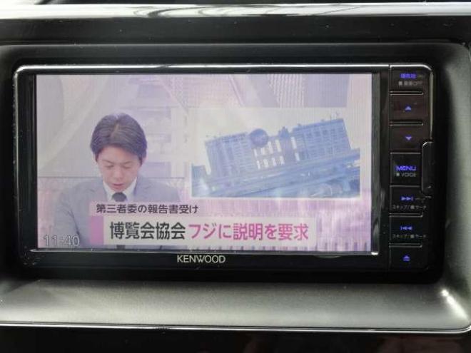 ノア2.0 Si 4WD　本州車　保証1年 4WD　両側パワースライドドア　社外ナビ　地デジ　スマートキー　プッシュスタート　LEDヘッドライト　社外18インチアルミ　　アイドリングストップ　ビルトインETC 2000