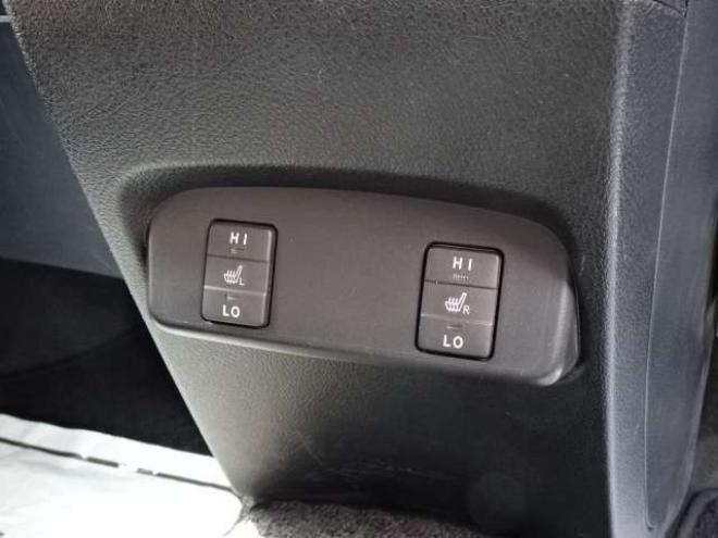 シエンタ1.5 G クエロ 4WD　本州車　保証1年/走行距離無制限　4WD　両側パワースライドドア　衝突軽減システム　オートマチックハイビーム　LDA　　前席シートヒーター　ドライブレコーダー　ETC　プッシュスタート　スマートキー 1500